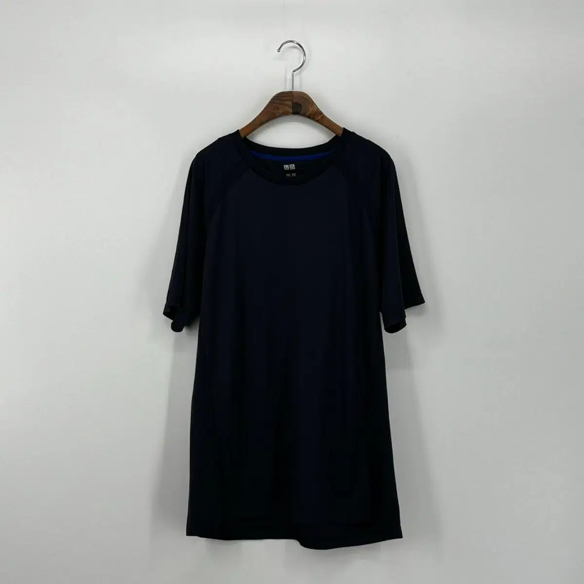 유니클로 기능성 반팔 티셔츠 (XL size / NAVY)